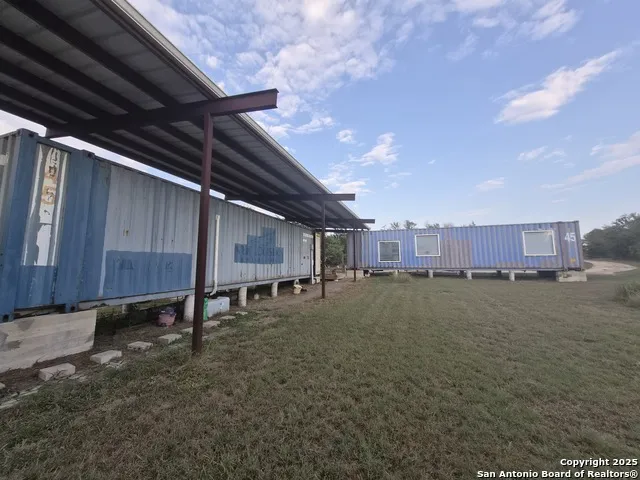 545 Spanish Oak Road Dale, TX 78616