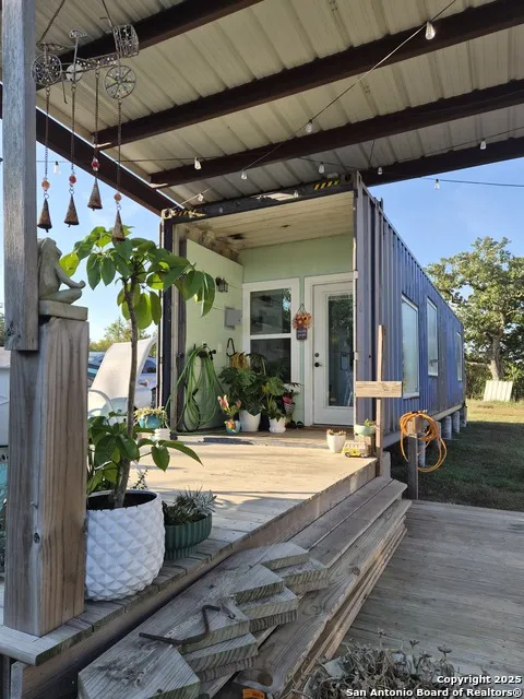 545 Spanish Oak Road Dale, TX 78616