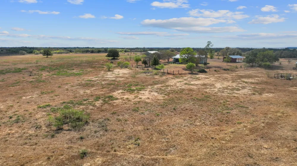 154 Caracara Lane Dale, TX 78616
