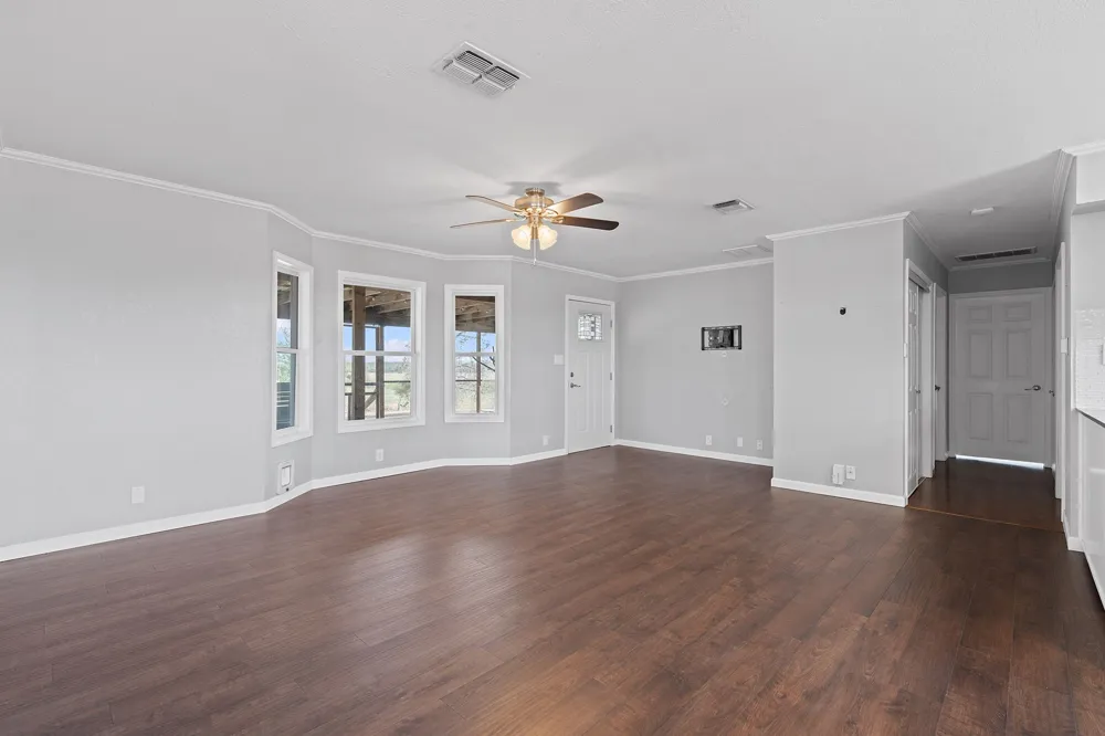 154 Caracara Lane Dale, TX 78616