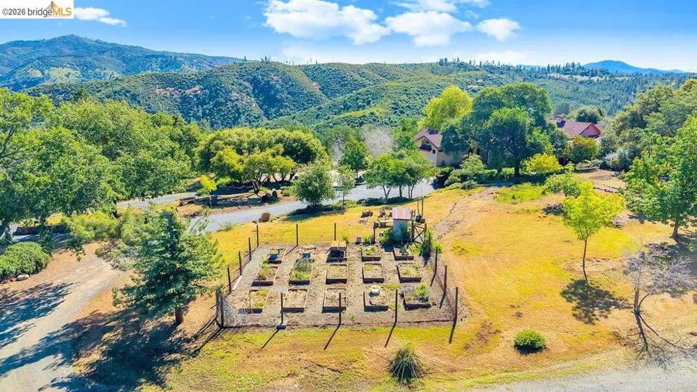 13700 Clements Rd Groveland, CA 95321