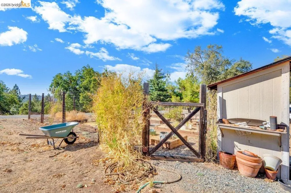13700 Clements Rd Groveland, CA 95321