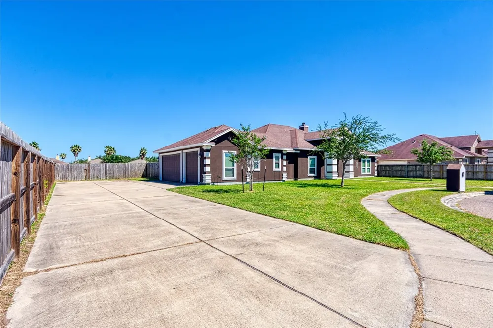 2602 Annie Rae Way Corpus Christi, TX 78418