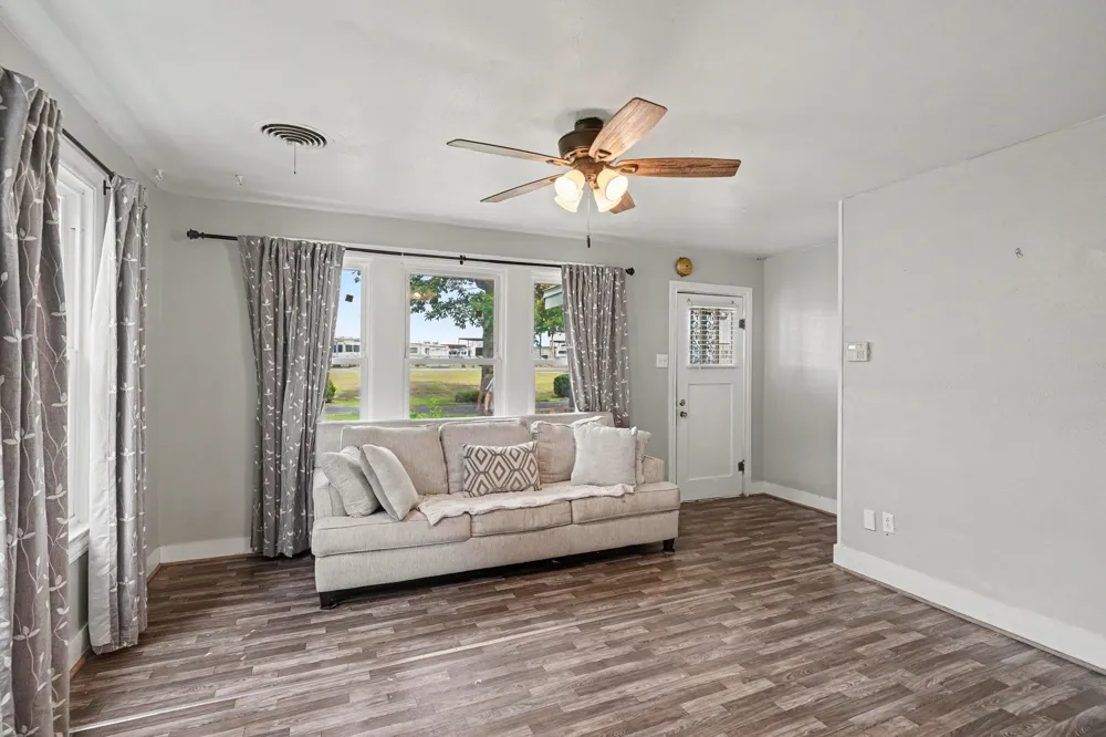 11015 State Highway 171 Covington, TX 76636