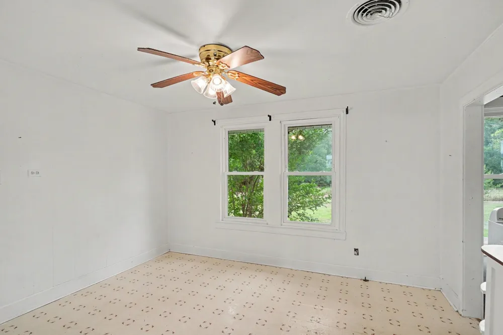 11015 State Highway 171 Covington, TX 76636