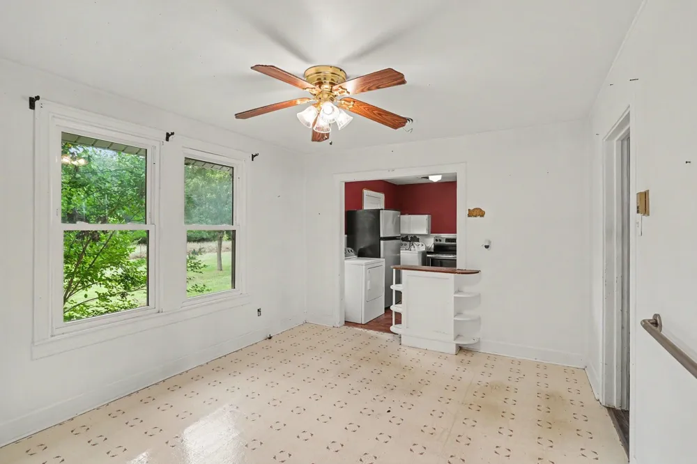 11015 State Highway 171 Covington, TX 76636