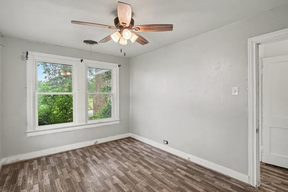 11015 State Highway 171 Covington, TX 76636