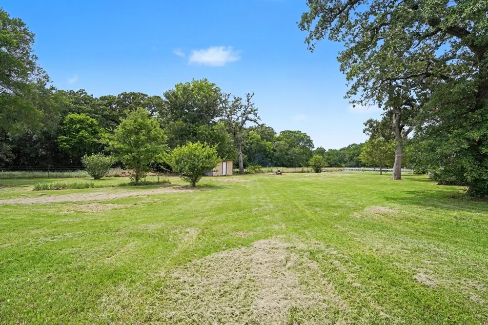 11015 State Highway 171 Covington, TX 76636
