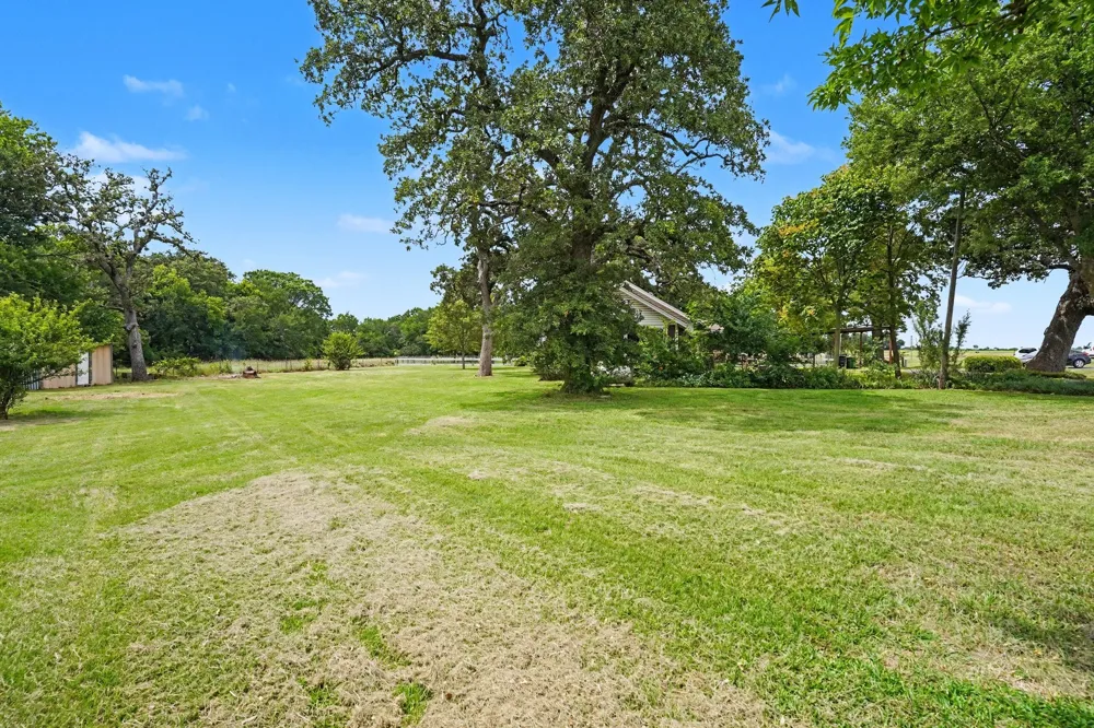 11015 State Highway 171 Covington, TX 76636
