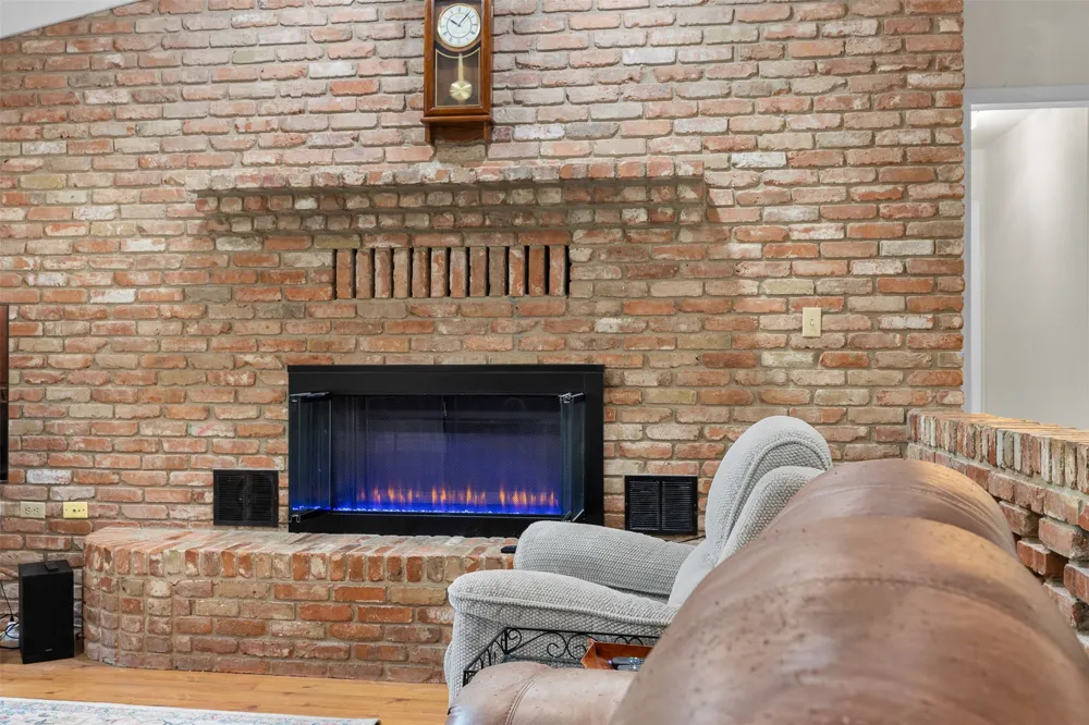 118 Deer Trail Bruceville, TX 76630