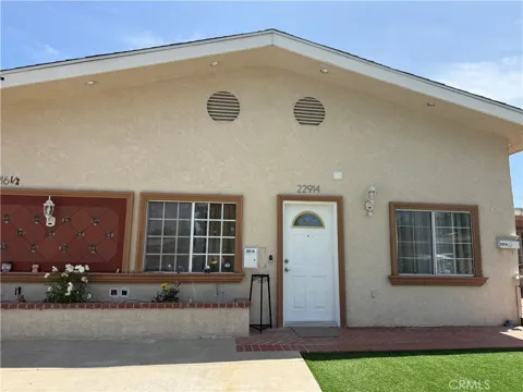 22914 Cantlay Street
