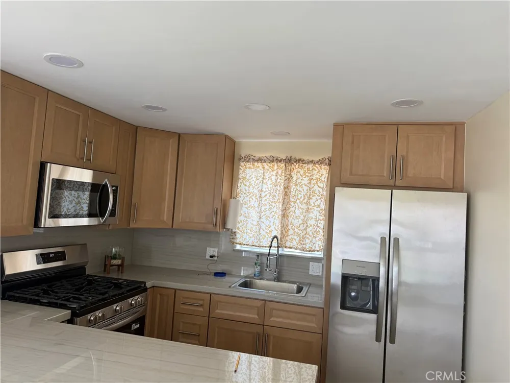 22914 Cantlay Street West Hills, CA 91307