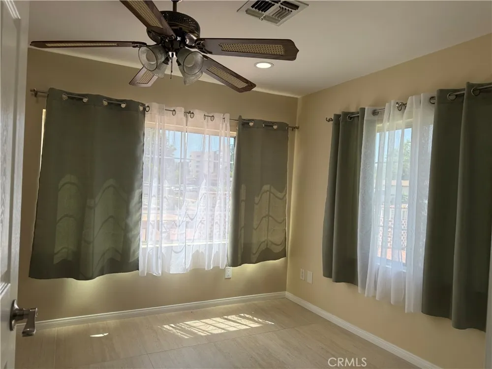 22914 Cantlay Street West Hills, CA 91307