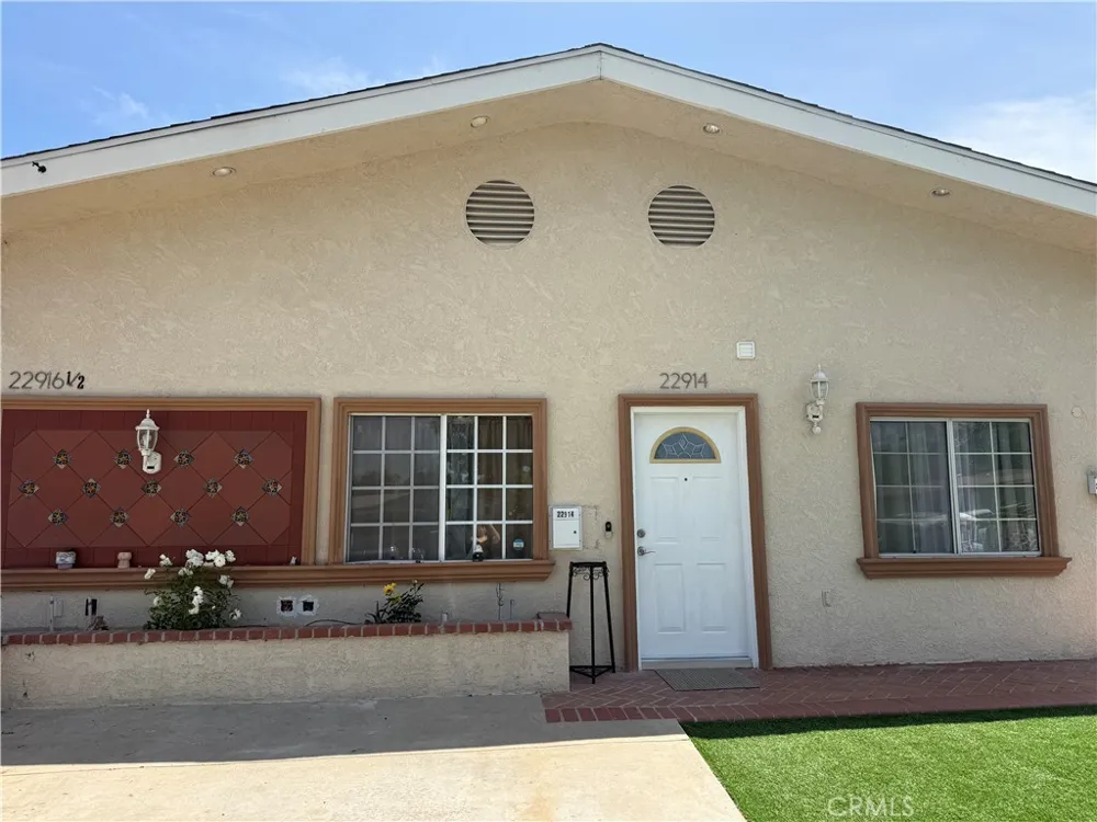 22914 Cantlay Street West Hills, CA 91307