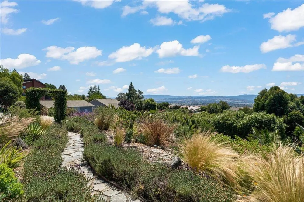 16580 Rustling Oak Court Morgan Hill, CA 95037