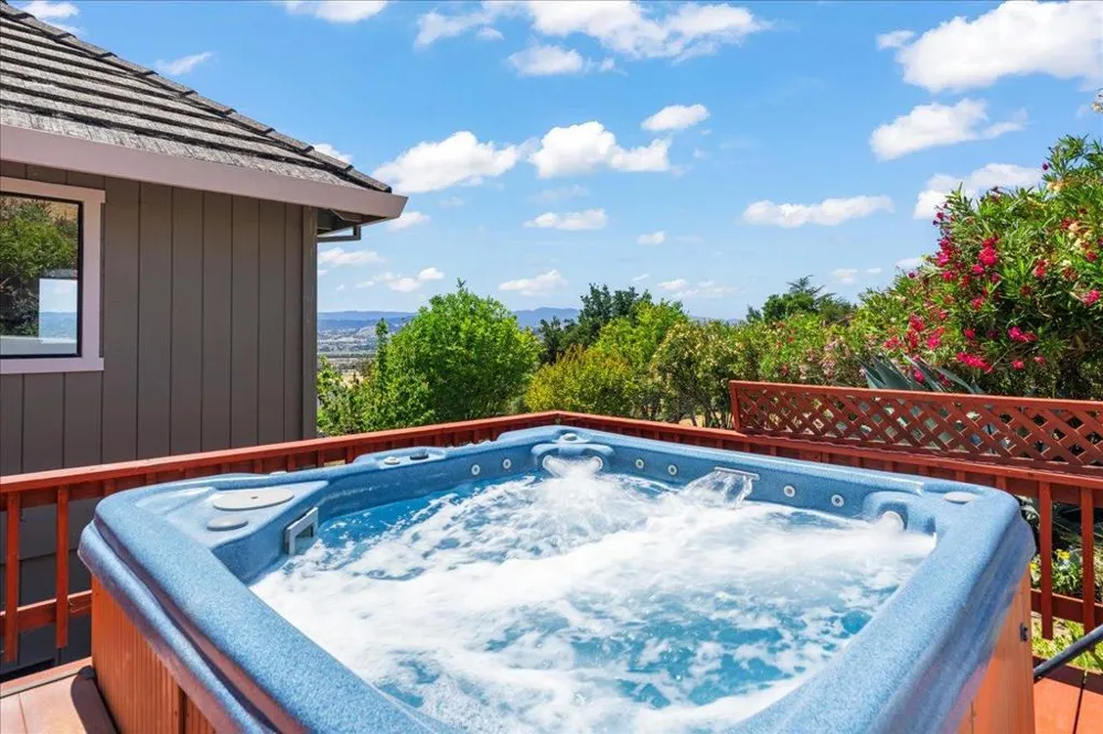 16580 Rustling Oak Court Morgan Hill, CA 95037