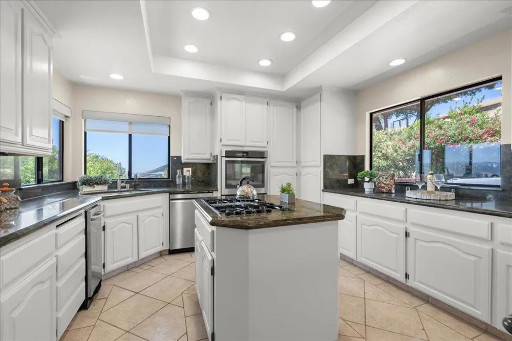 16580 Rustling Oak Court Morgan Hill, CA 95037