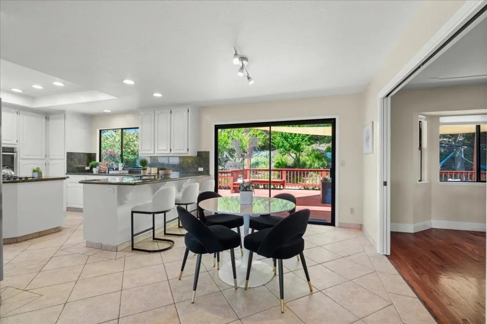16580 Rustling Oak Court Morgan Hill, CA 95037