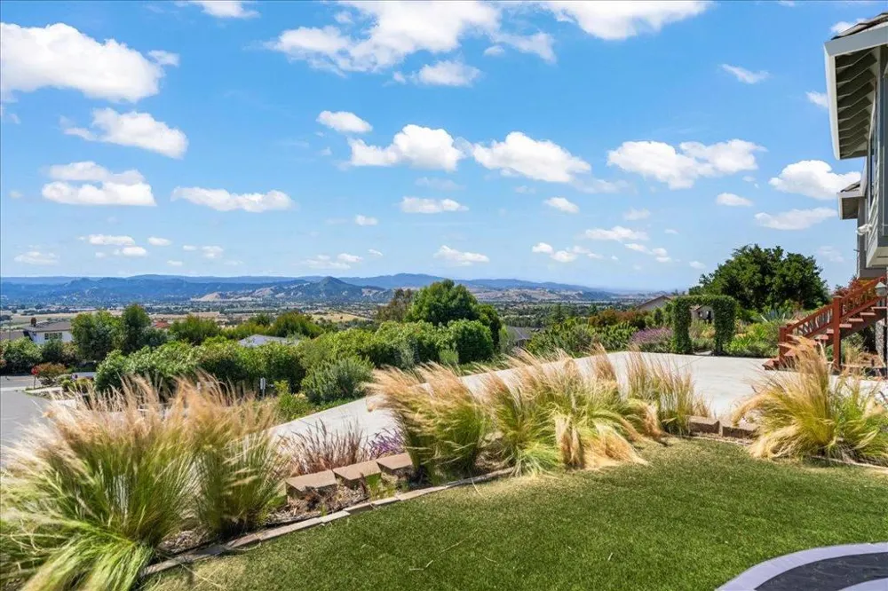 16580 Rustling Oak Court Morgan Hill, CA 95037