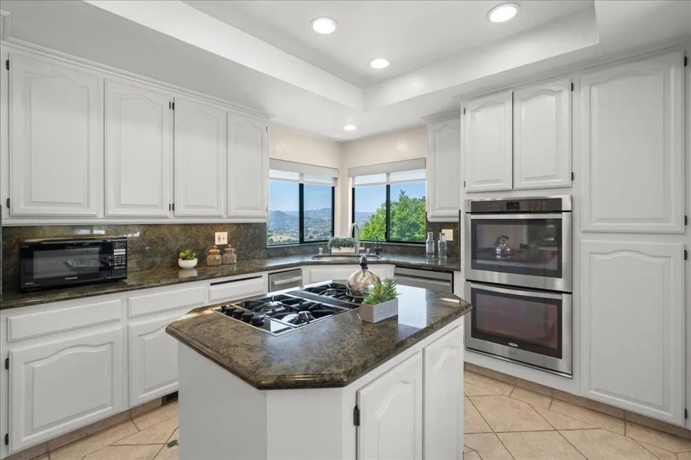 16580 Rustling Oak Court Morgan Hill, CA 95037