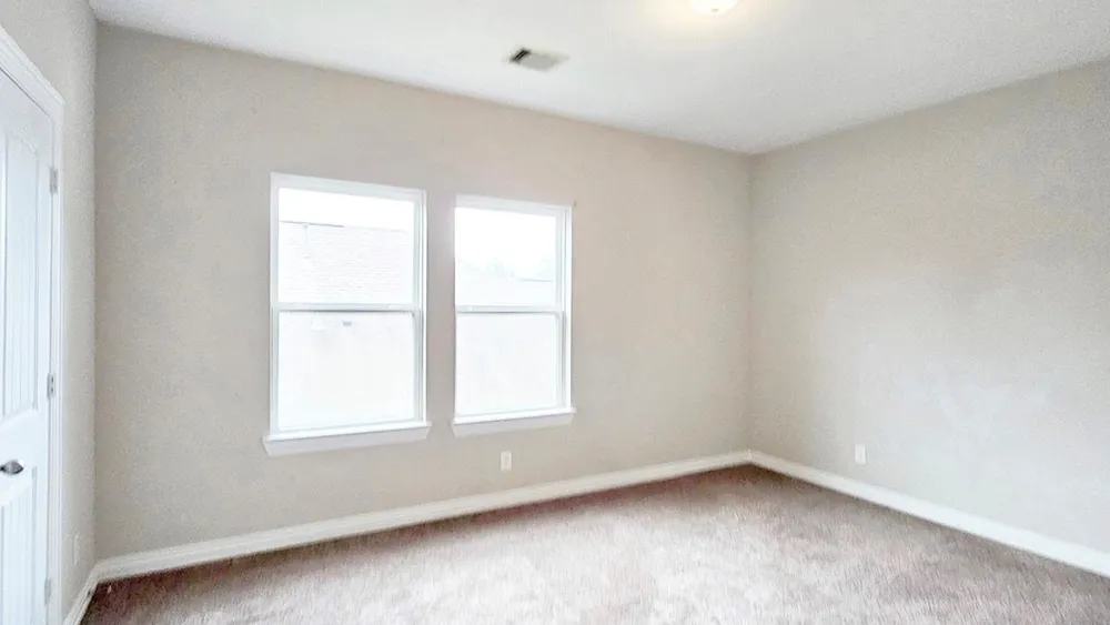 104 Forest Bend Court Clute, TX 77531