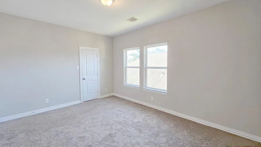 104 Forest Bend Court Clute, TX 77531