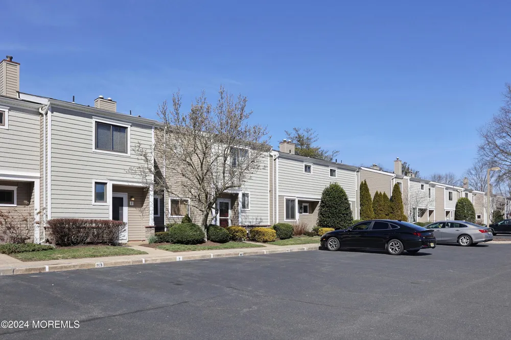2 Elizabeth Court Tinton Falls, NJ 07724
