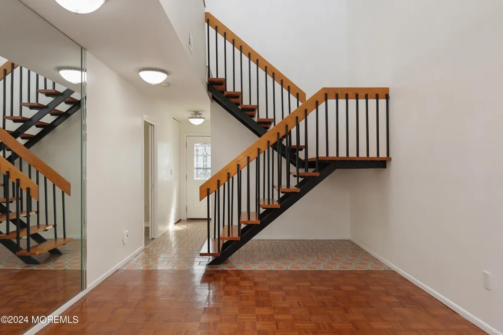 2 Elizabeth Court Tinton Falls, NJ 07724