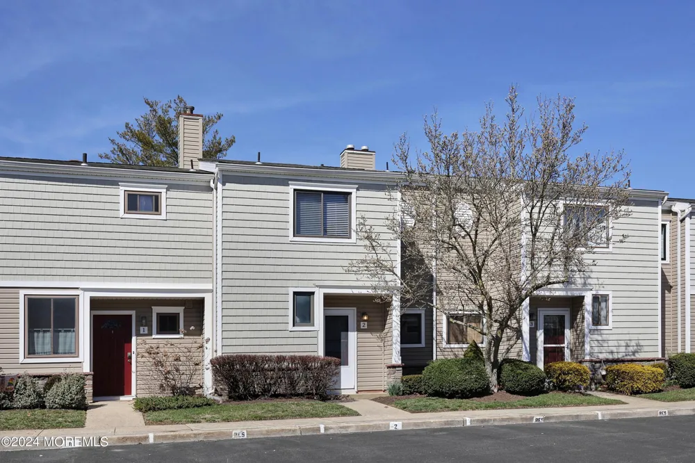 2 Elizabeth Court Tinton Falls, NJ 07724