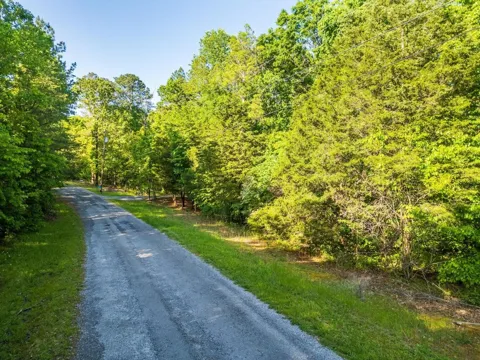 5 Warren Lane
