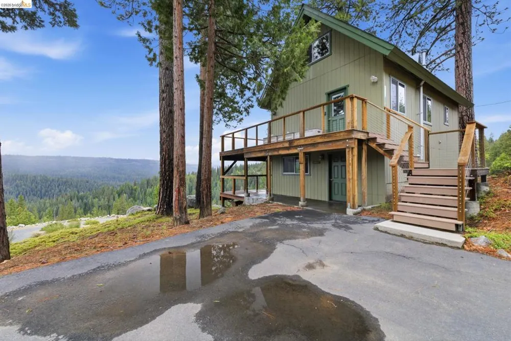 29965 Mariposa Drive Cold Springs, CA 95335