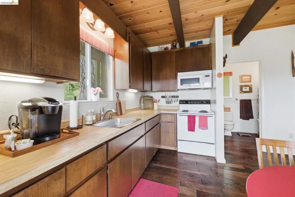 29965 Mariposa Drive Cold Springs, CA 95335