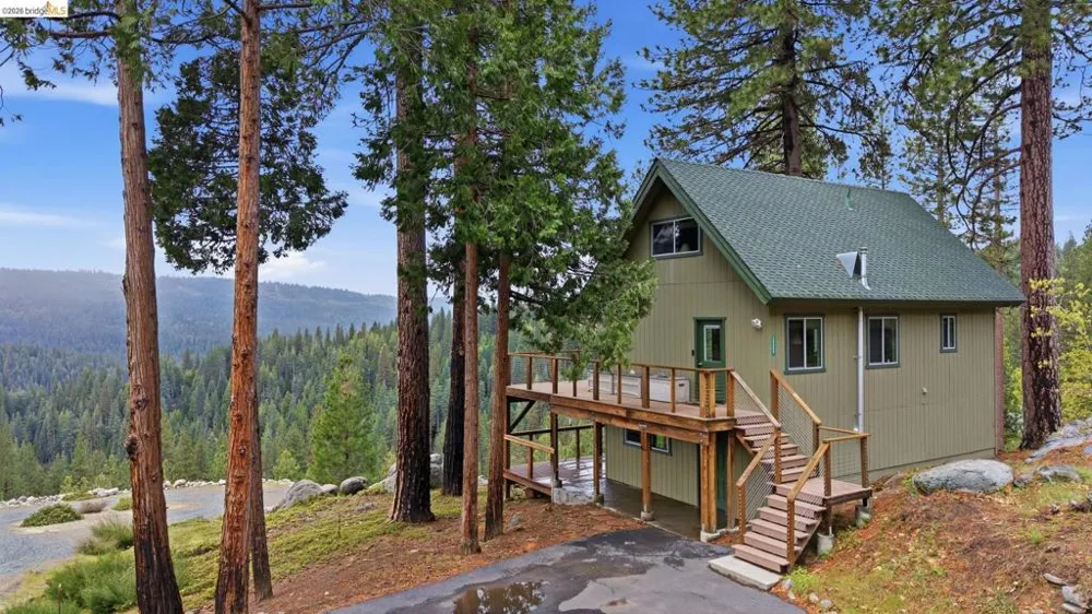 29965 Mariposa Drive Cold Springs, CA 95335