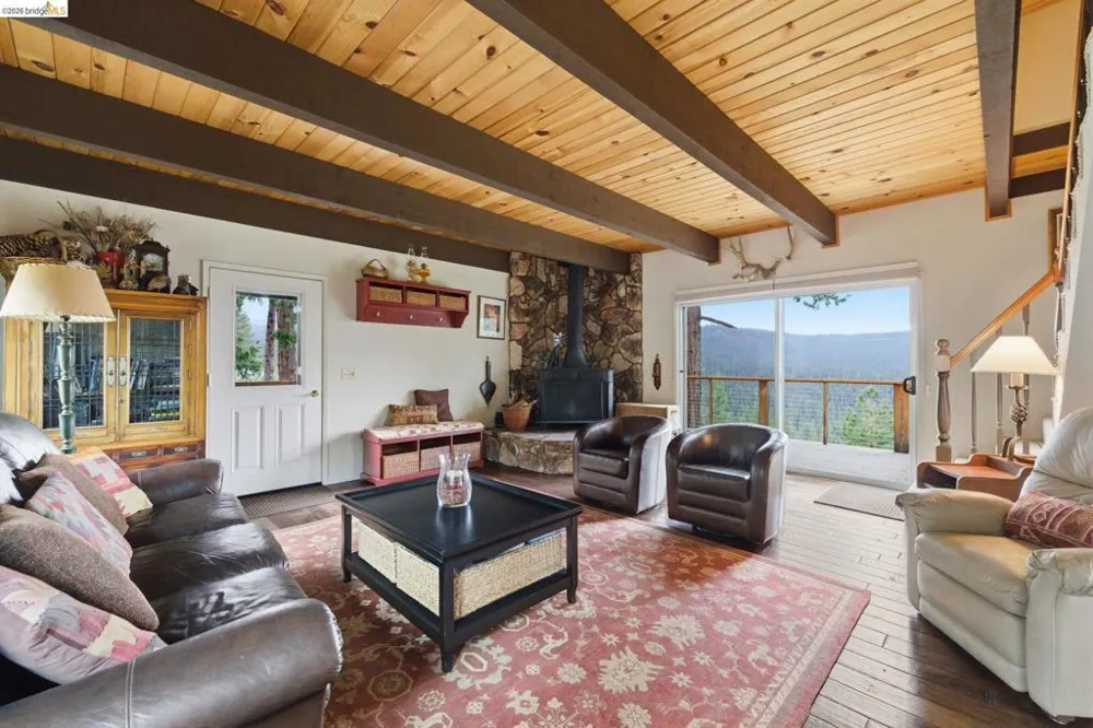 29965 Mariposa Drive Cold Springs, CA 95335