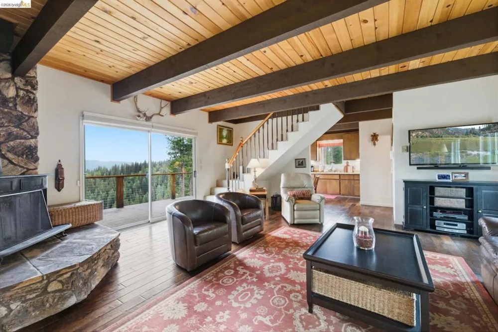 29965 Mariposa Drive Cold Springs, CA 95335