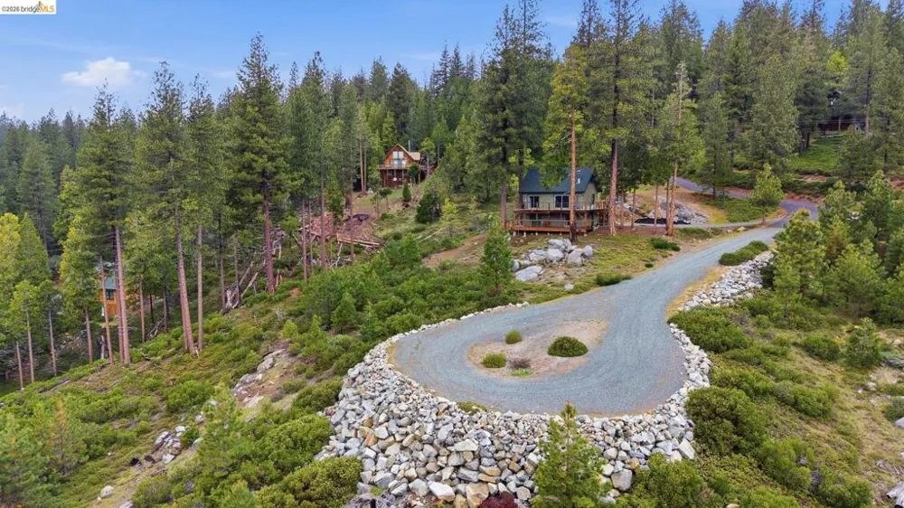 29965 Mariposa Drive Cold Springs, CA 95335