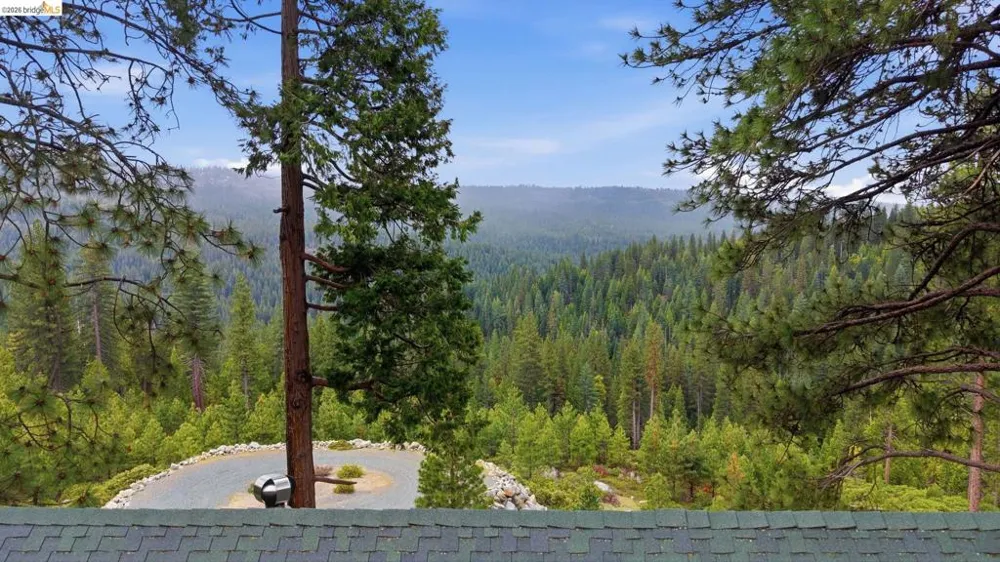 29965 Mariposa Drive Cold Springs, CA 95335