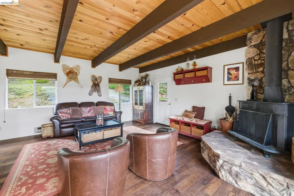 29965 Mariposa Drive Cold Springs, CA 95335