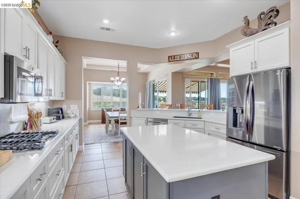 158 Rock Ridge Ln Copperopolis, CA 95228