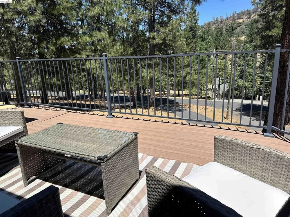 19621 Cottonwood St Groveland, CA 95321