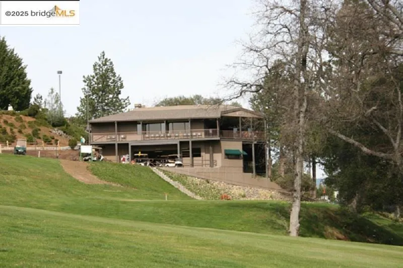 19621 Cottonwood St Groveland, CA 95321