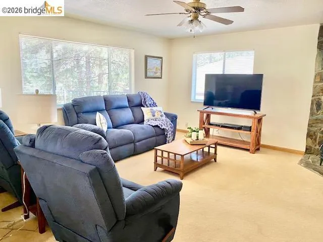 19621 Cottonwood St Groveland, CA 95321