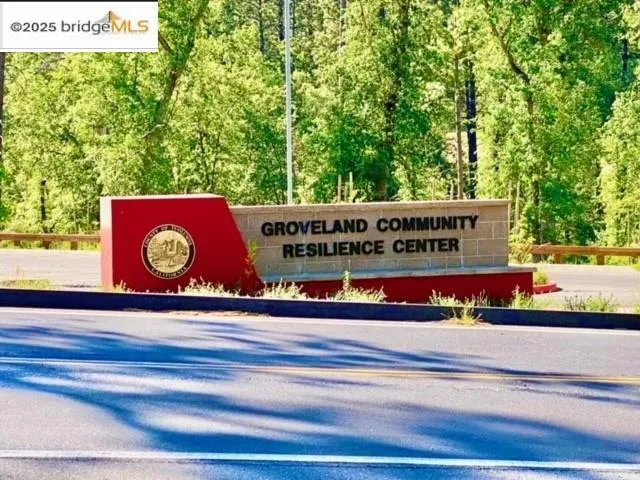 19621 Cottonwood St Groveland, CA 95321