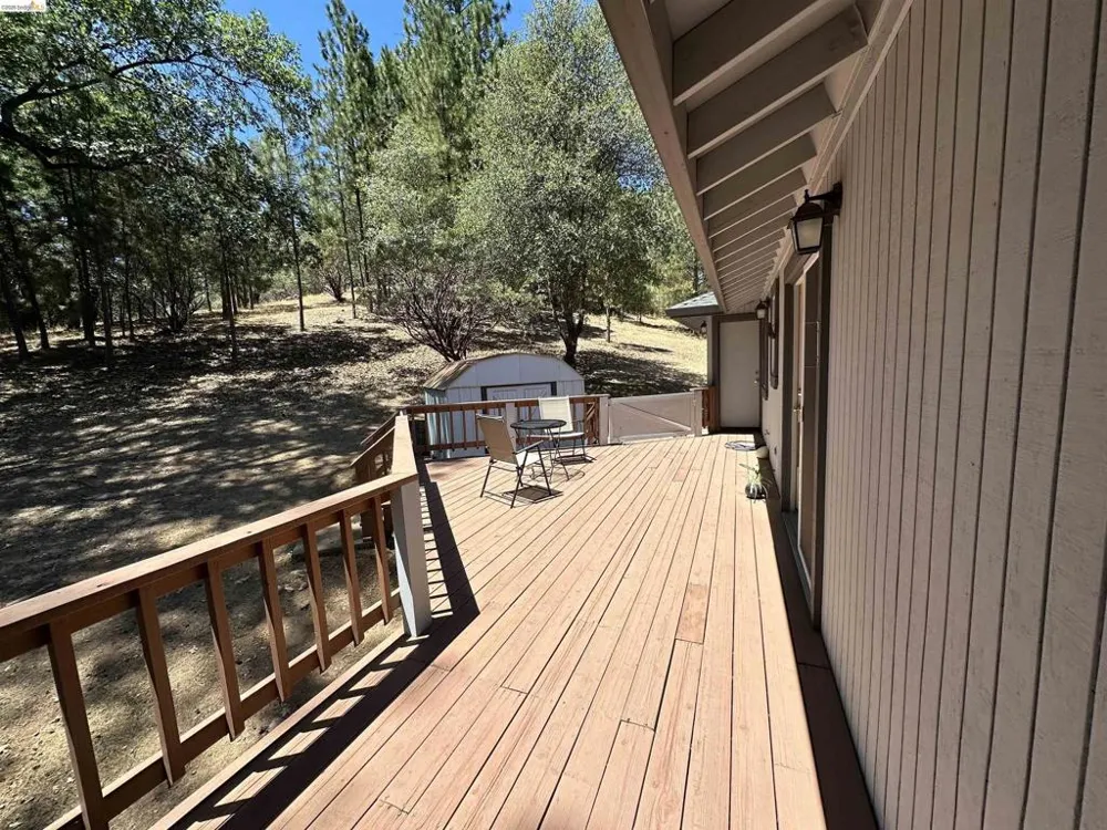 19621 Cottonwood St Groveland, CA 95321