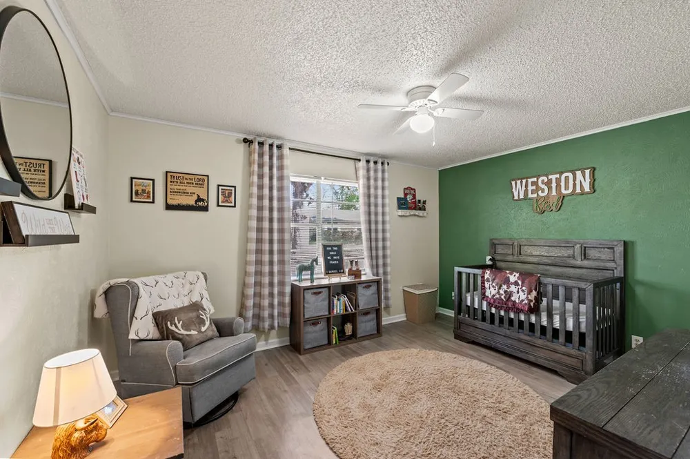 725 W BLAIR ST Mineola, TX 75773