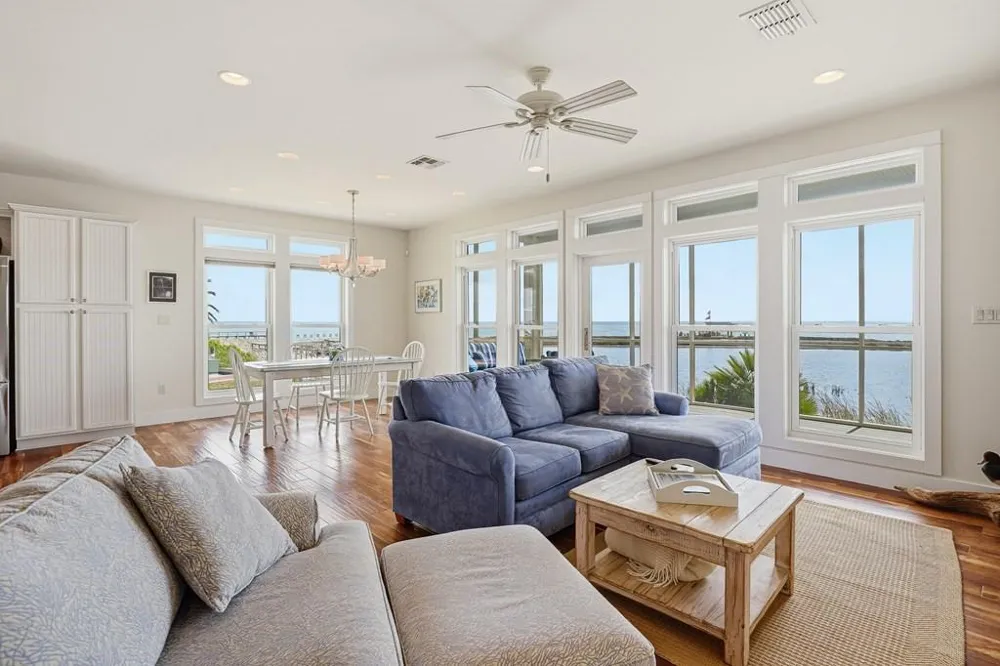 15 Old Cottage Beach Rockport, TX 78382