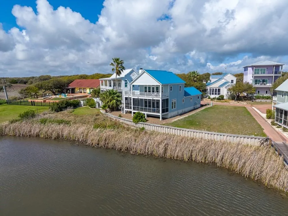15 Old Cottage Beach Rockport, TX 78382