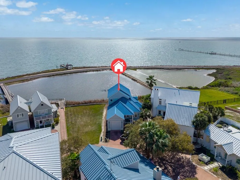 15 Old Cottage Beach Rockport, TX 78382
