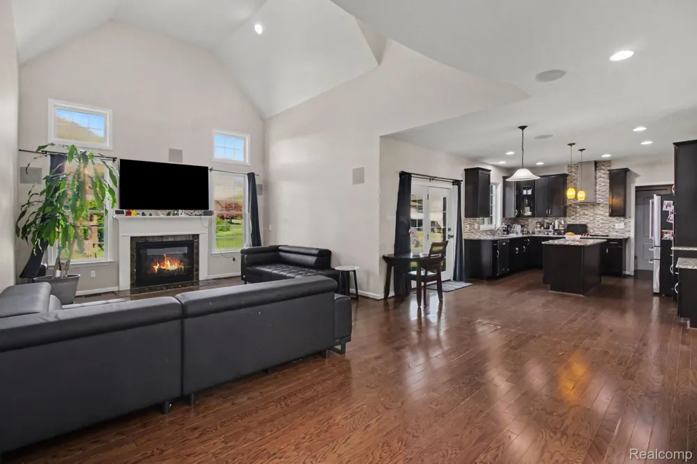 50371 LANGLEY DRIVE Novi City, MI 48374