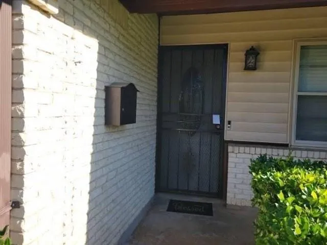 8515 Foxwood Lane Dallas, TX 75217